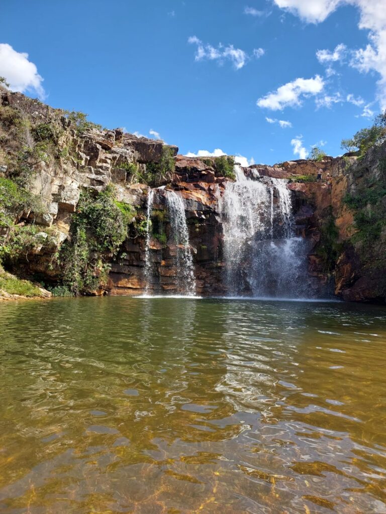 Imagem mostra Cachoeira da Toca, uma das melhores cachoeiras em Diamantina.