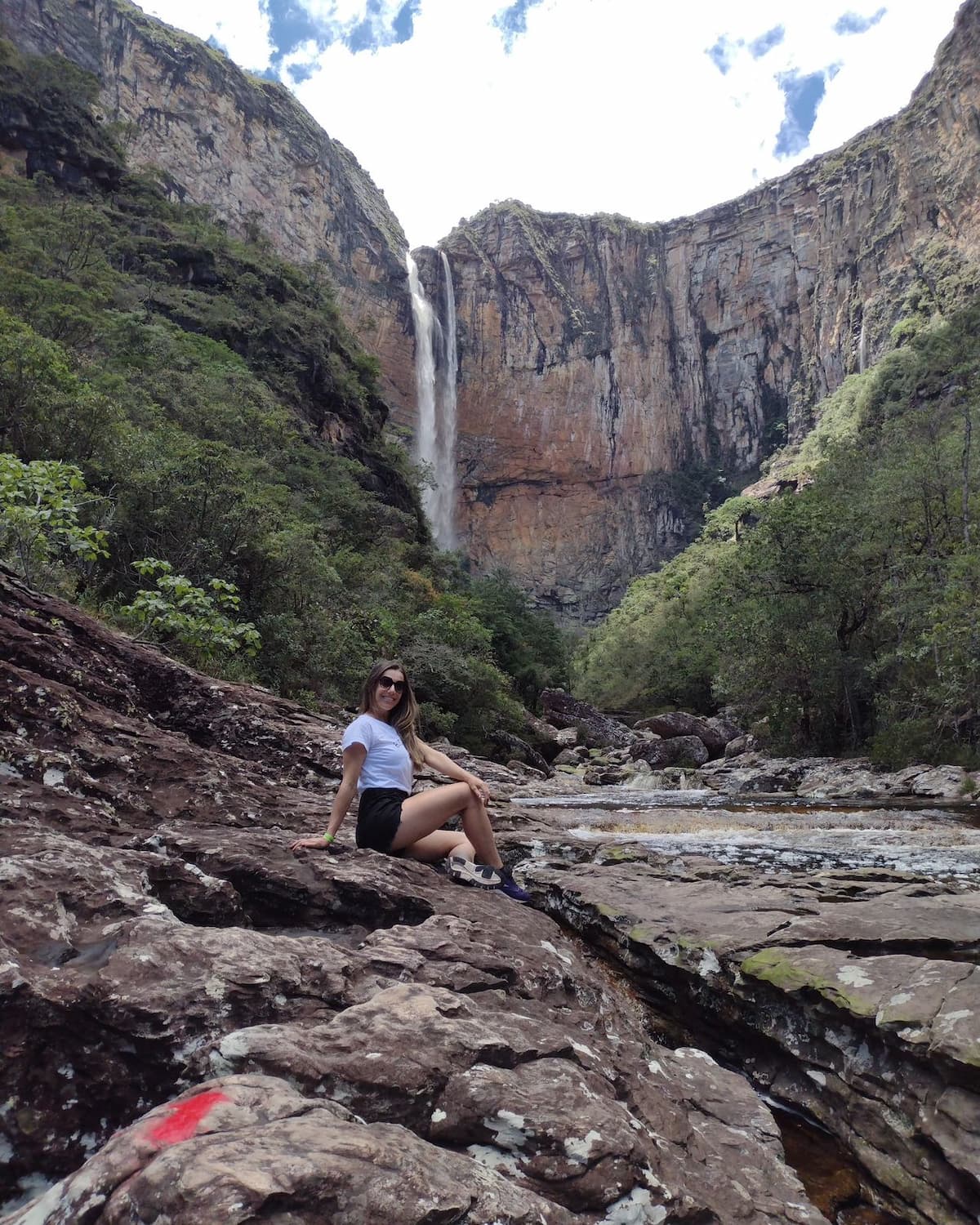 Conheça a Cachoeira do Tabuleiro, uma das 7 maravilhas da Estrada Real